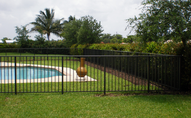 aluminum fence surrounding pool in west palm beach florida