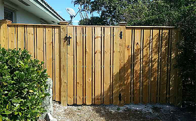 Presidential custom wood fence south florida